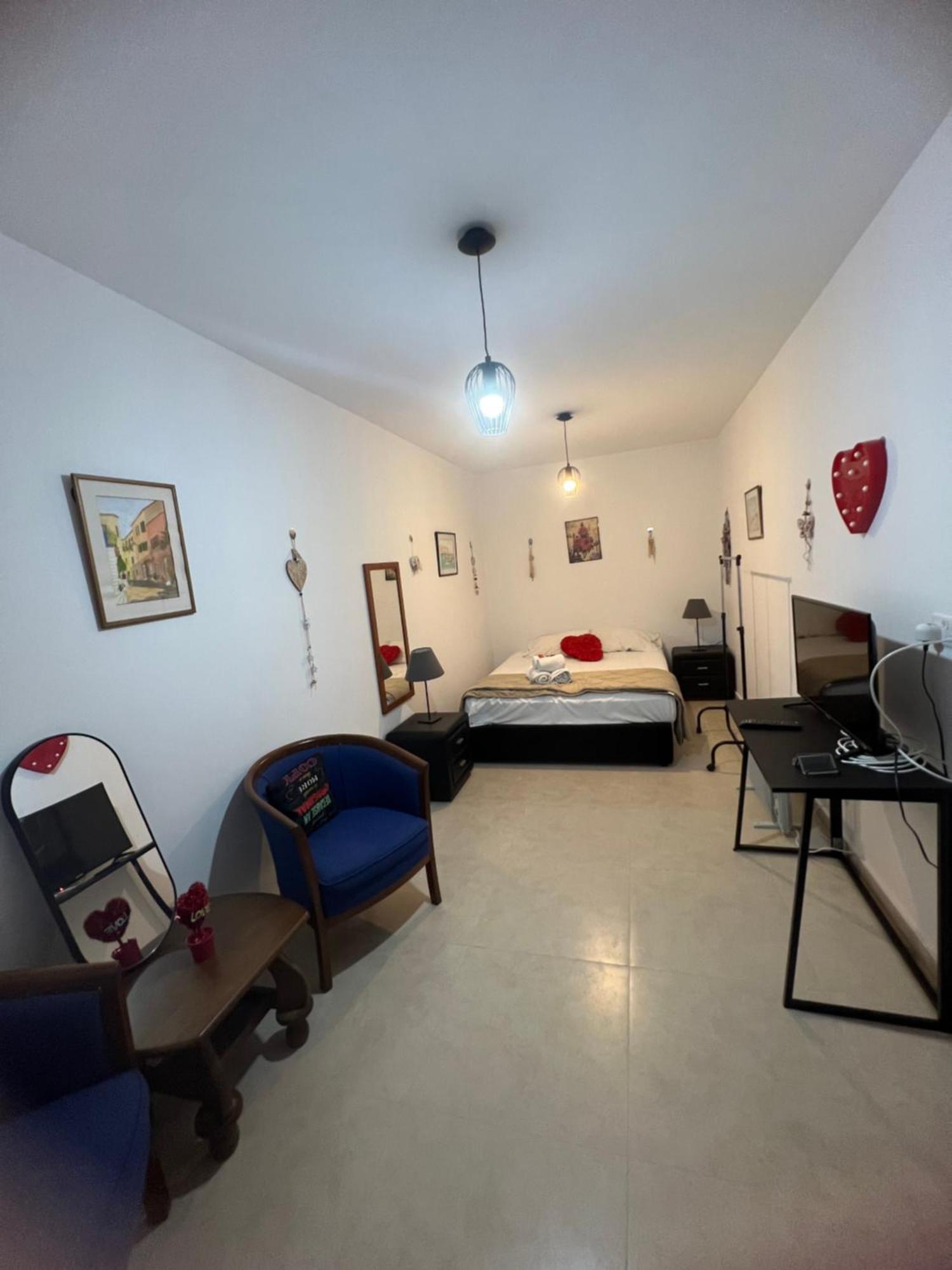 Charalambous Apartment Paphos Esterno foto